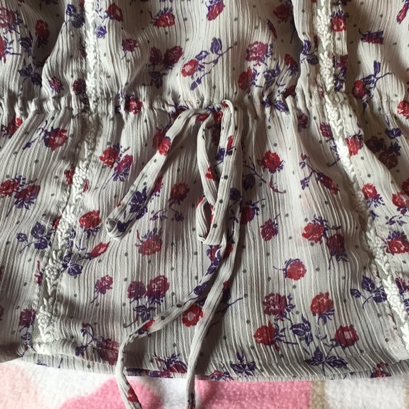 Gray flowered blouse - Picture 2 of 5